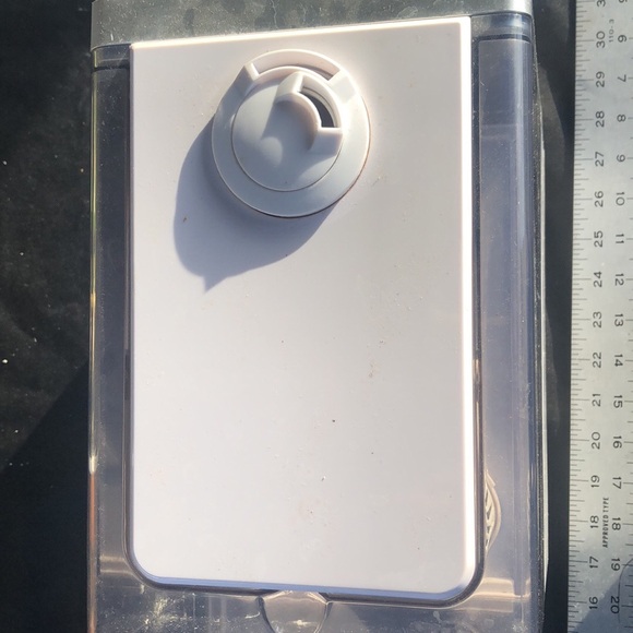 Levoit White Humidifier - Picture 4 of 8